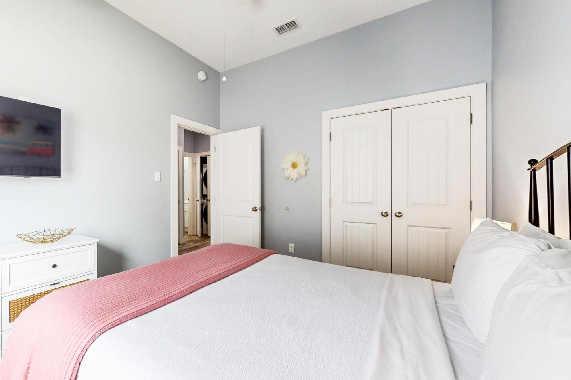 Hook Line And Sleeper Rockport